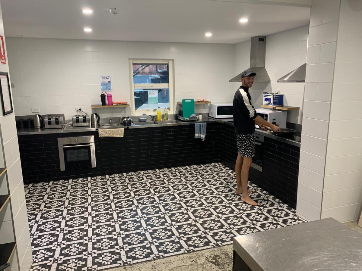 Aussie Dream Hostel Gold Coast Kültér fotó